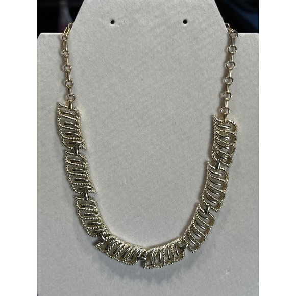 Coro Jewelry - Vintage Coro Gold Tone Textured Scroll Link Choker Necklace Adjustable 17 Inch